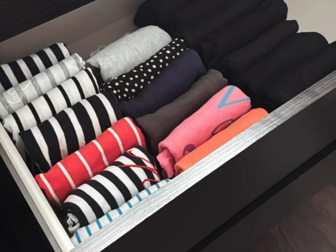Decluttering Your Wardrobe: "These 5 Tips Make It Easier!"