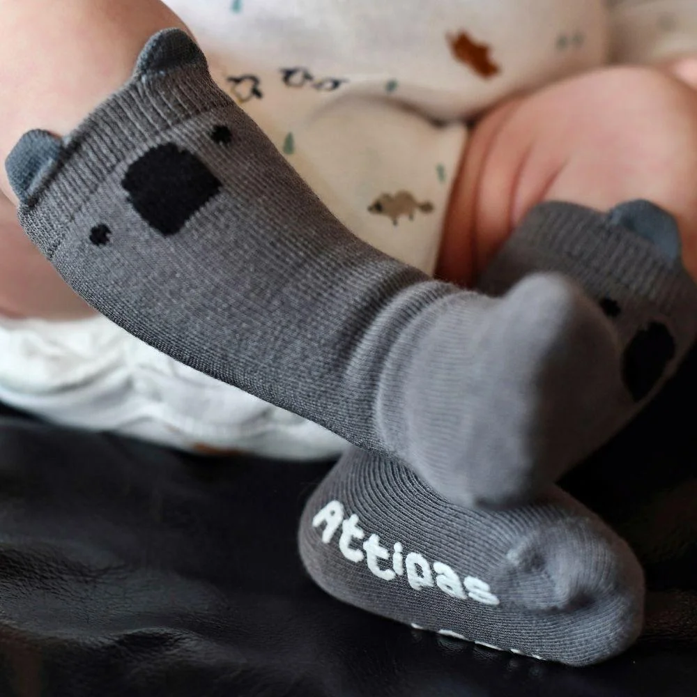 When Should I Start Putting Shoes on My Baby?