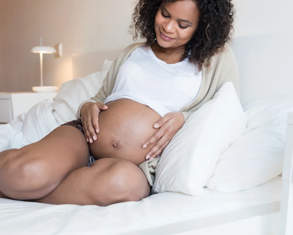 Pregnant Woman's Body: Preventing Stretch Marks and Supporting Pregnancy Changes