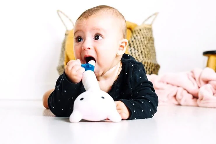 How and When to Wean Your Baby Off the Pacifier