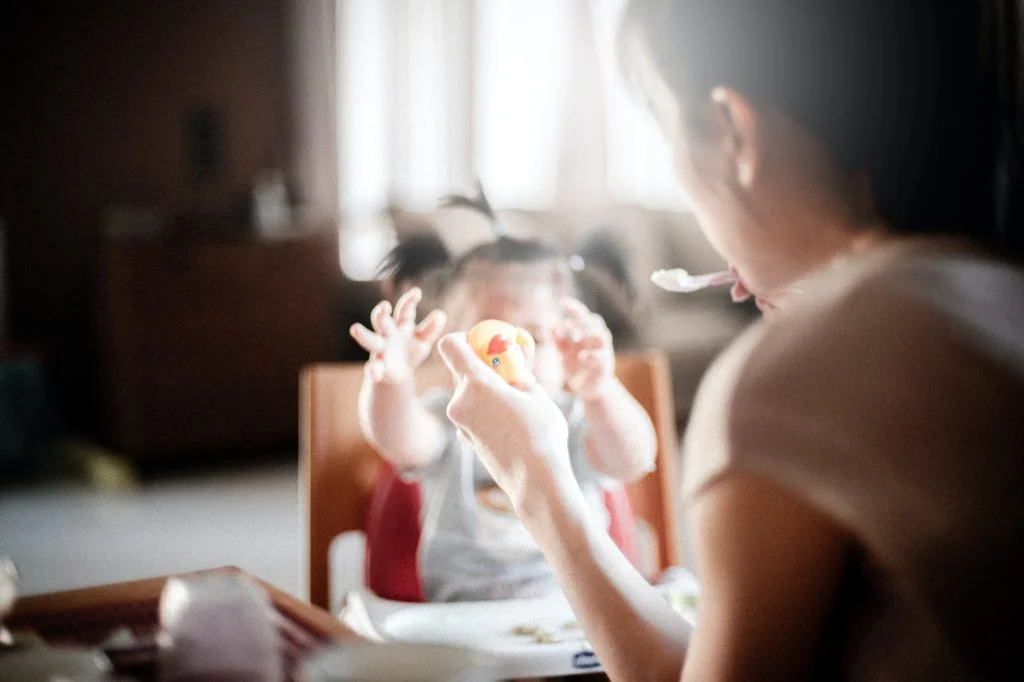 Exploring Baby-Led Weaning vs. Pureed Foods: What the Evidence Shows